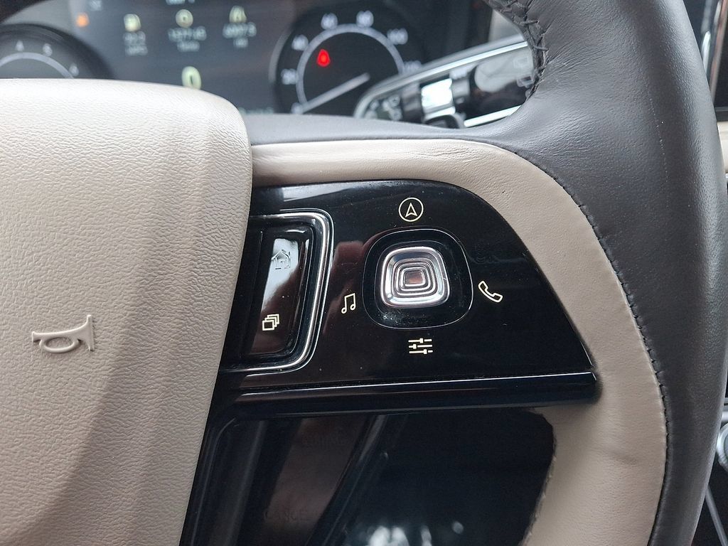 Certified 2020 Lincoln Corsair AWD w/ Equipment Group 101A image 23
