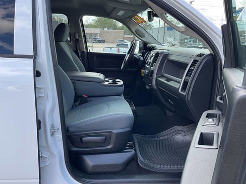 Used 2018 RAM 2500 Tradesman w/ Chrome Appearance Group image 30