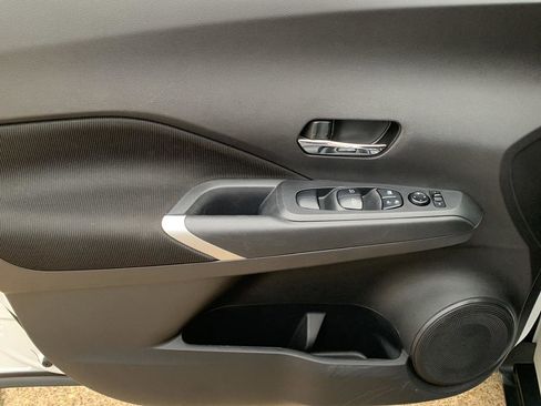 Used 2024 Nissan Kicks SV image 18