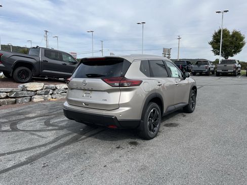 New 2026 Nissan Rogue SV w/ SV Premium Package image 3