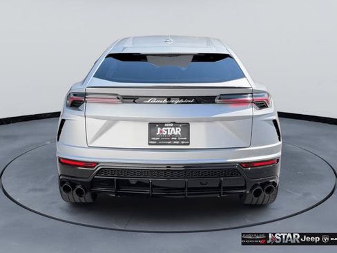 Used 2022 Lamborghini Urus AWD/4WD image 6