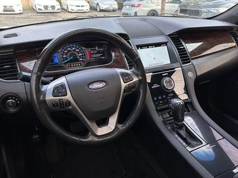 Used 2016 Ford Taurus Limited w/ Equipment Group 301A image 2