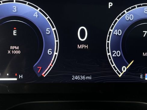 Used 2023 Jeep Grand Cherokee L Limited w/ Luxury Tech Group II image 19