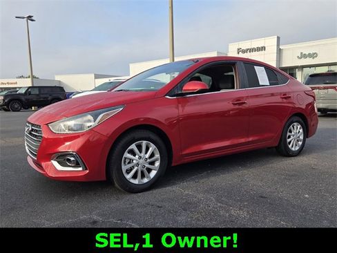 Used 2022 Hyundai Accent SEL image 3