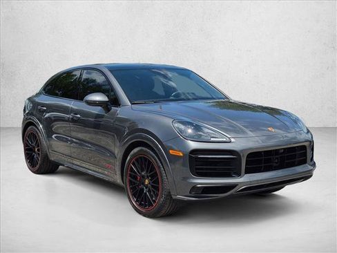 Used 2022 Porsche Cayenne GTS AWD/4WD image 3