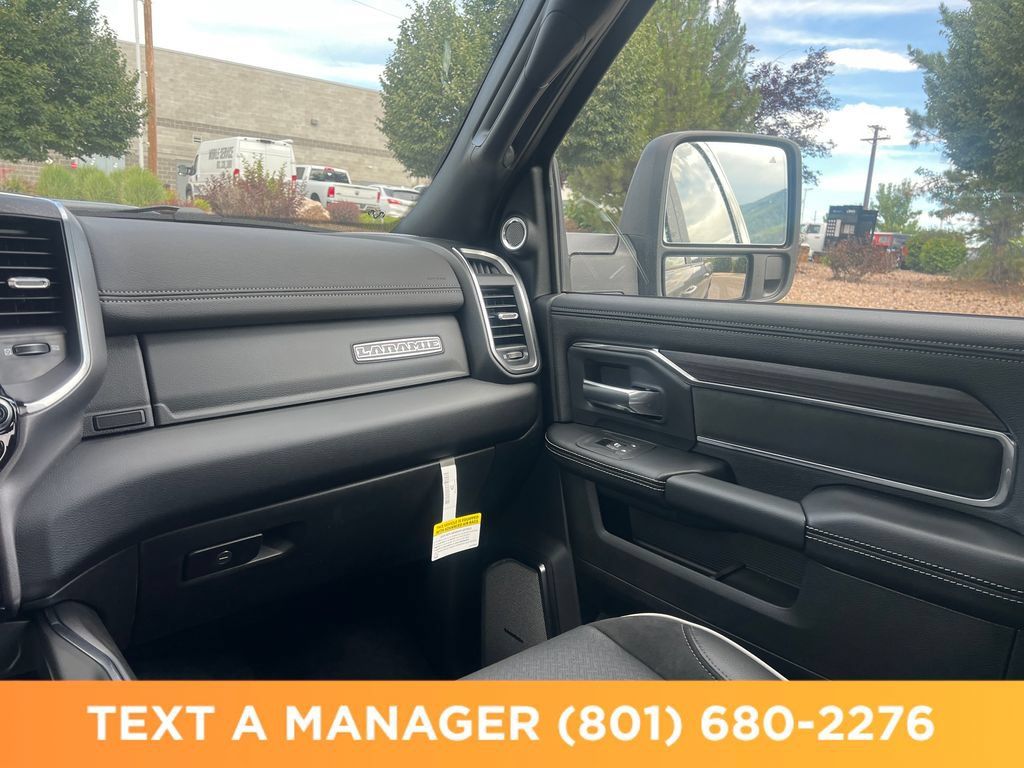 New 2026 RAM 2500 Laramie AWD/4WD image 29