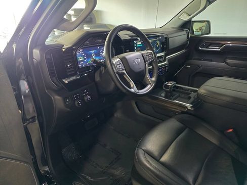 Used 2024 Chevrolet Silverado 1500 RST w/ Redline Edition AWD/4WD image 12