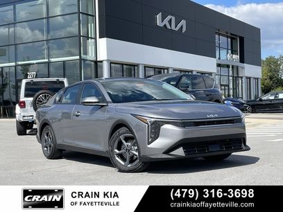 New 2025 Kia K4 LXS