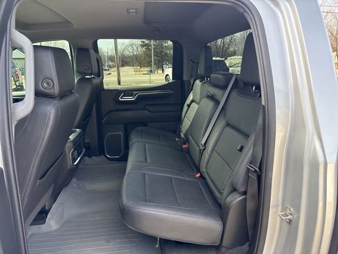 Used 2022 Chevrolet Silverado 1500 LTZ w/ Z71 Off-Road Package image 23