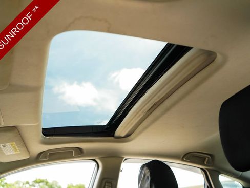 Used 2021 Honda Civic EX image 12