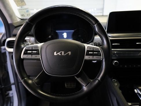 Used 2022 Kia Telluride SX w/ SX Prestige Package image 9