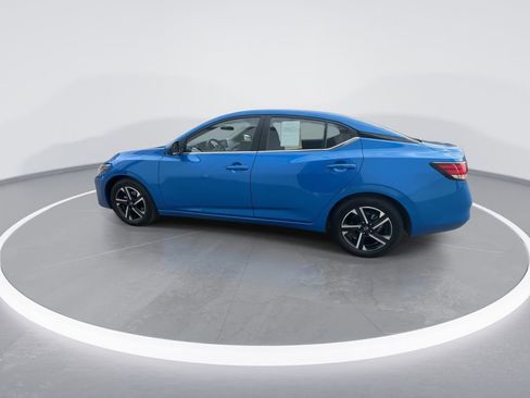 Used 2025 Nissan Sentra SV image 5