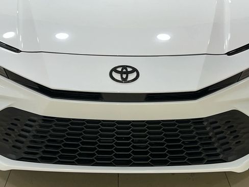 New 2026 Toyota Camry SE w/ Convenience Package image 4