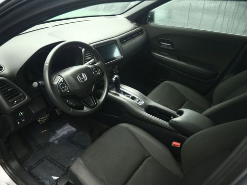 Used 2022 Honda HR-V Sport image 5