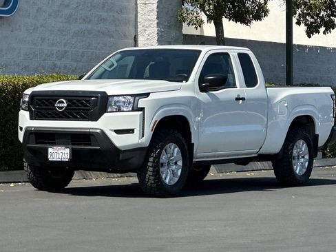 Used 2023 Nissan Frontier S w/ Technology Package image 8