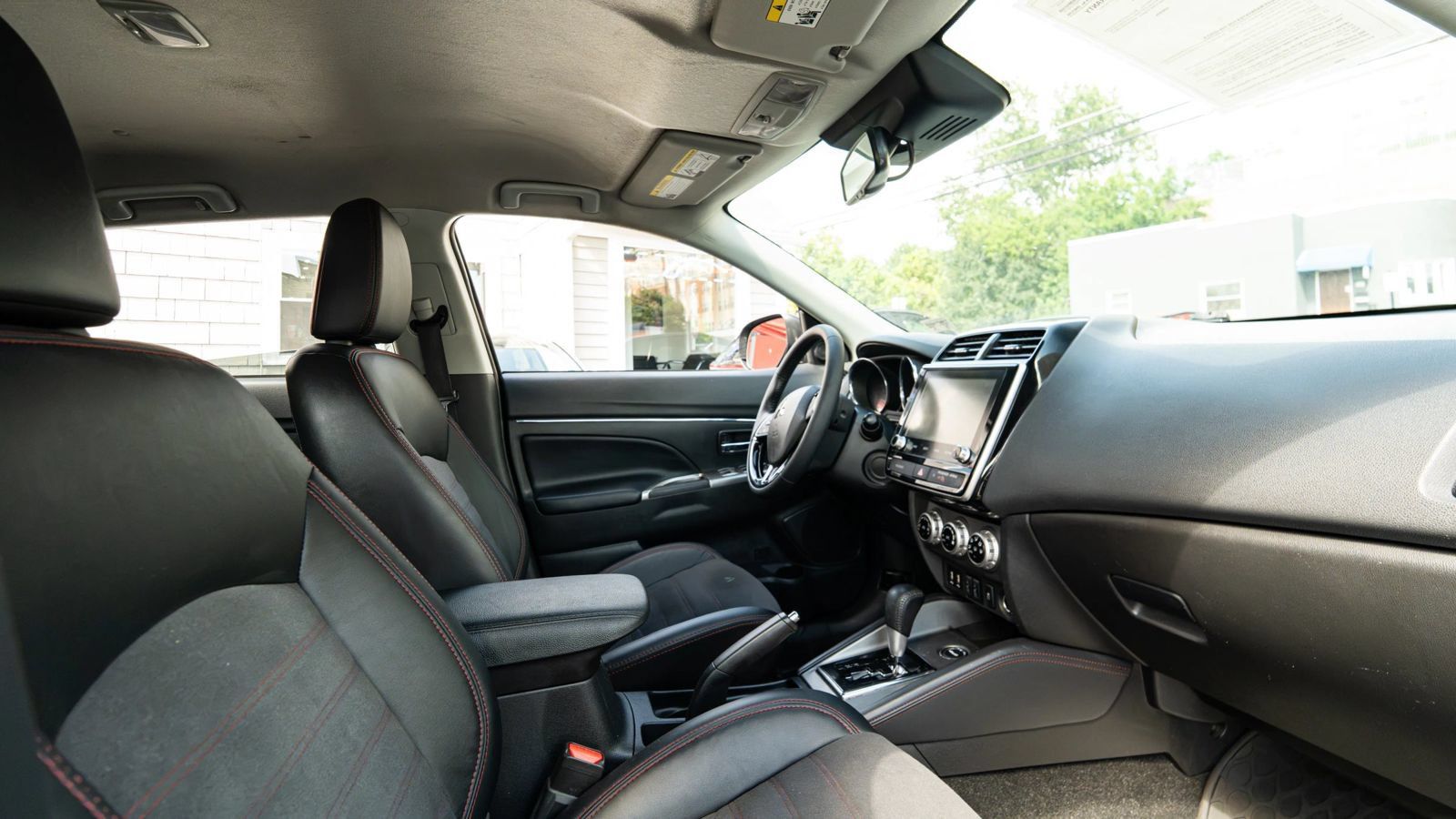 Used 2023 Mitsubishi Outlander Sport SE AWD/4WD image 12