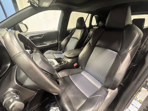 Used 2020 Toyota RAV4 XSE image 18