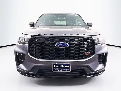Used 2025 Ford Explorer ST w/ Sun And Sound Package AWD/4WD image 2