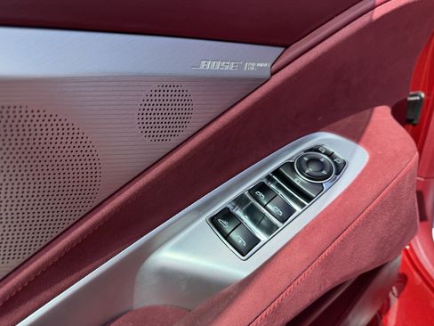 Used 2022 Chevrolet Corvette Stingray Premium Conv w/ Z51 Performance Package RWD image 11