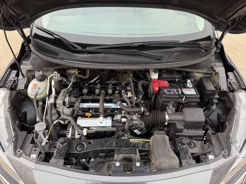 Used 2025 Nissan Versa SV image 32