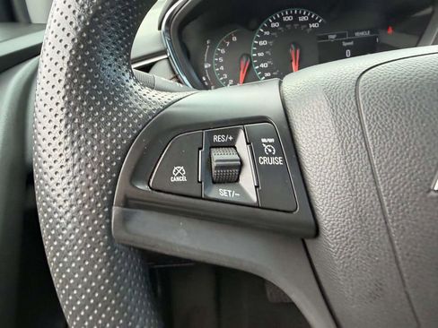 Used 2022 Chevrolet Trax LS w/ Tint and Cruise Package AWD/4WD image 27