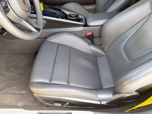 Used 2022 Porsche 911 Carrera image 28