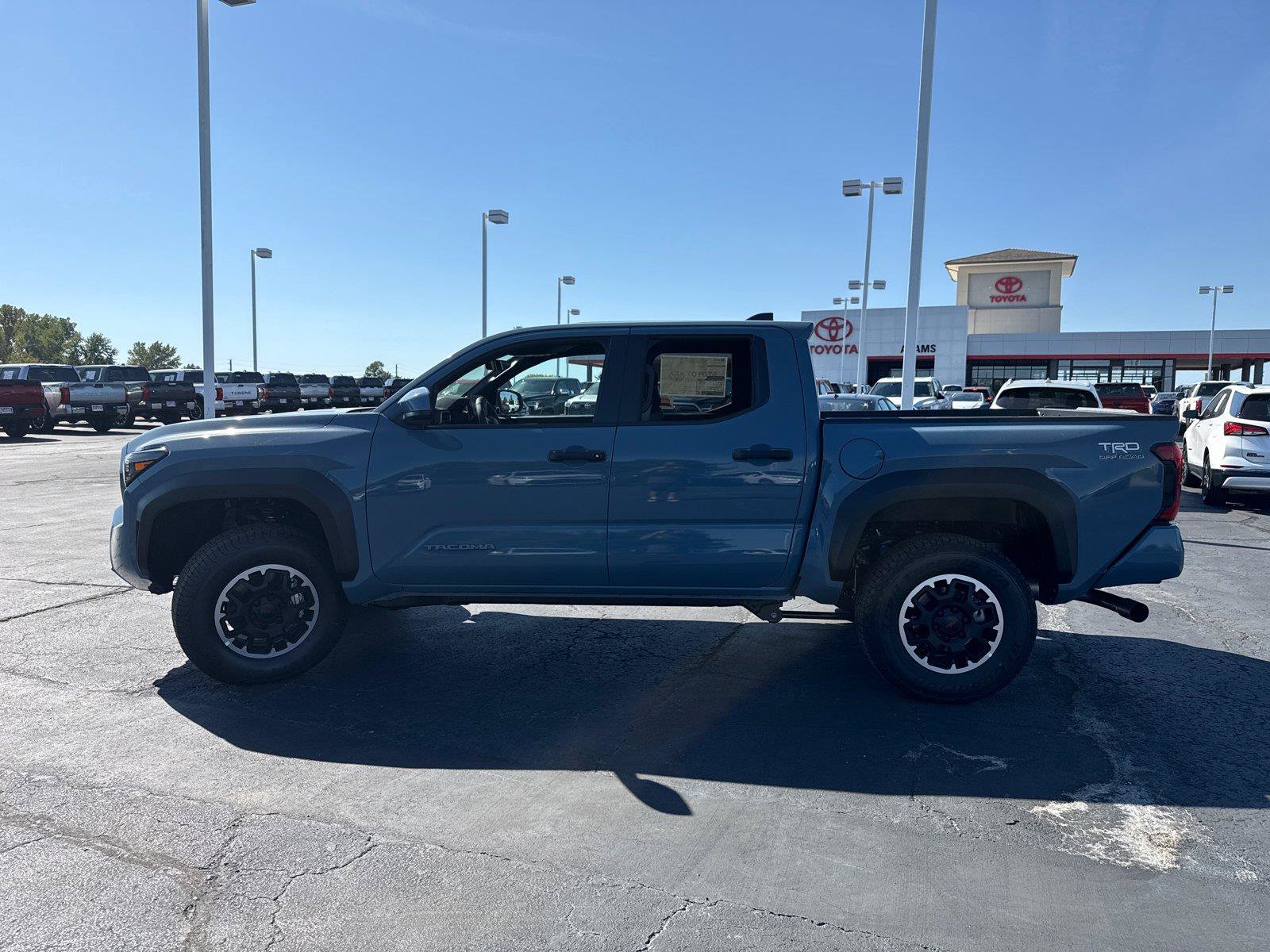 Used 2026 Toyota Tacoma TRD Off-Road AWD/4WD image 5