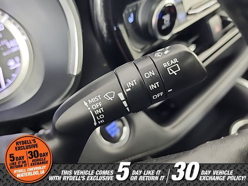 Used 2022 Toyota Highlander XLE image 31