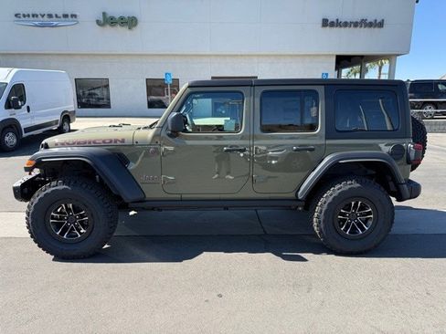 New 2025 Jeep Wrangler Unlimited Rubicon w/ XTREMEE 35" Tire Package image 3