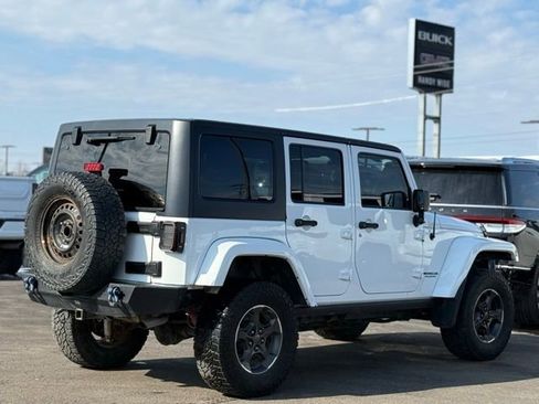 Used 2012 Jeep Wrangler Unlimited Sahara w/ Dual Top Group image 31