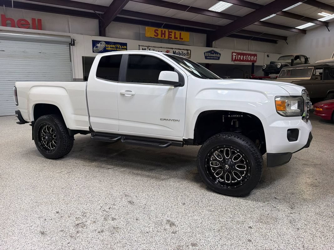 Used 2015 GMC Canyon SLE RWD image 10