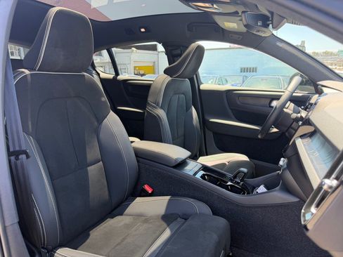 Used 2023 Volvo C40 P8 Recharge Plus w/ Protection Package Premier AWD/4WD image 32