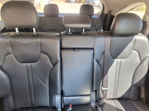 Used 2021 Kia Sorento S image 30