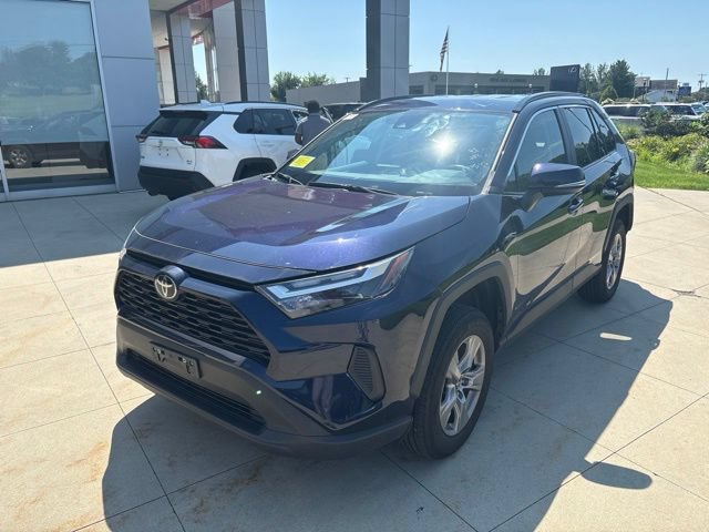 Used 2025 Toyota RAV4 XLE AWD/4WD image 3