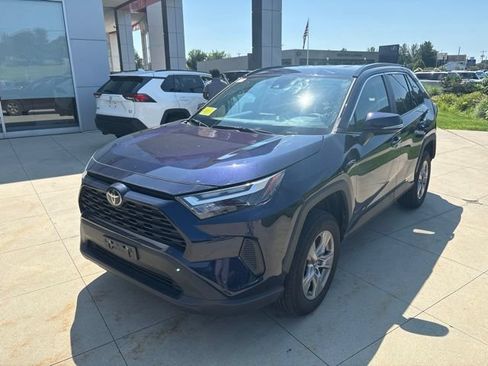 Used 2025 Toyota RAV4 XLE AWD/4WD image 3