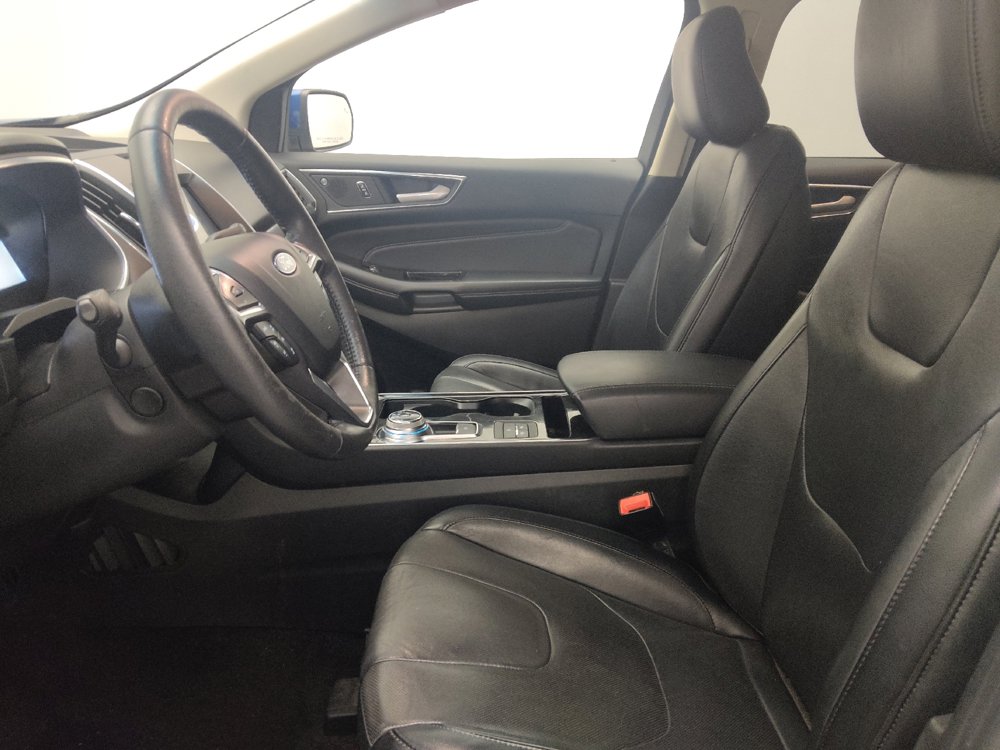 Used 2020 Ford Edge Titanium w/ Equipment Group 301A FWD image 17