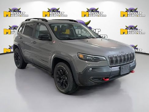 Used 2022 Jeep Cherokee Trailhawk w/ Trailer Tow Group image 3
