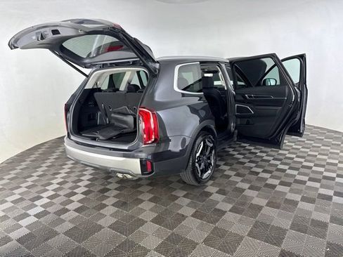 Certified 2025 Kia Telluride S AWD/4WD image 16