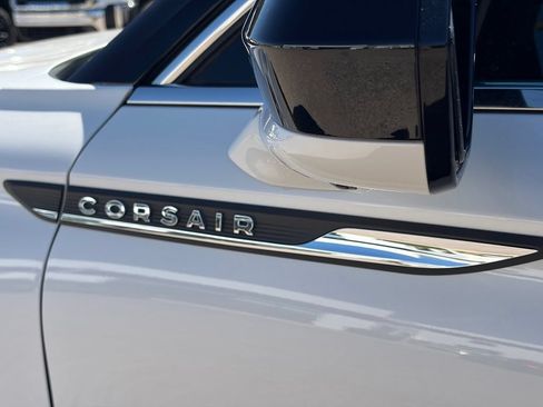 Used 2022 Lincoln Corsair FWD w/ Premium Package image 11