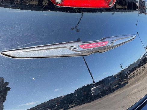 Used 2021 Chrysler 300 S image 27