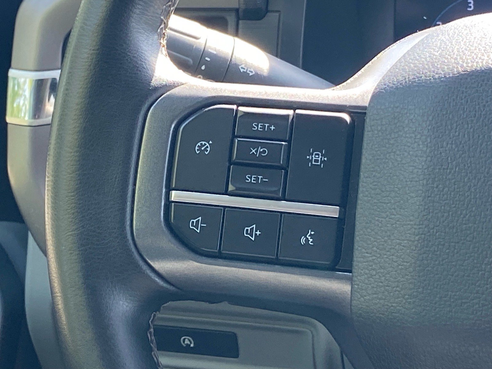 Used 2025 Ford F150 XLT w/ Equipment Group 301A Standard AWD/4WD image 9