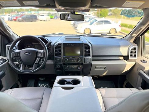 Used 2018 Ford F150 XLT w/ Equipment Group 302A Luxury AWD/4WD image 14