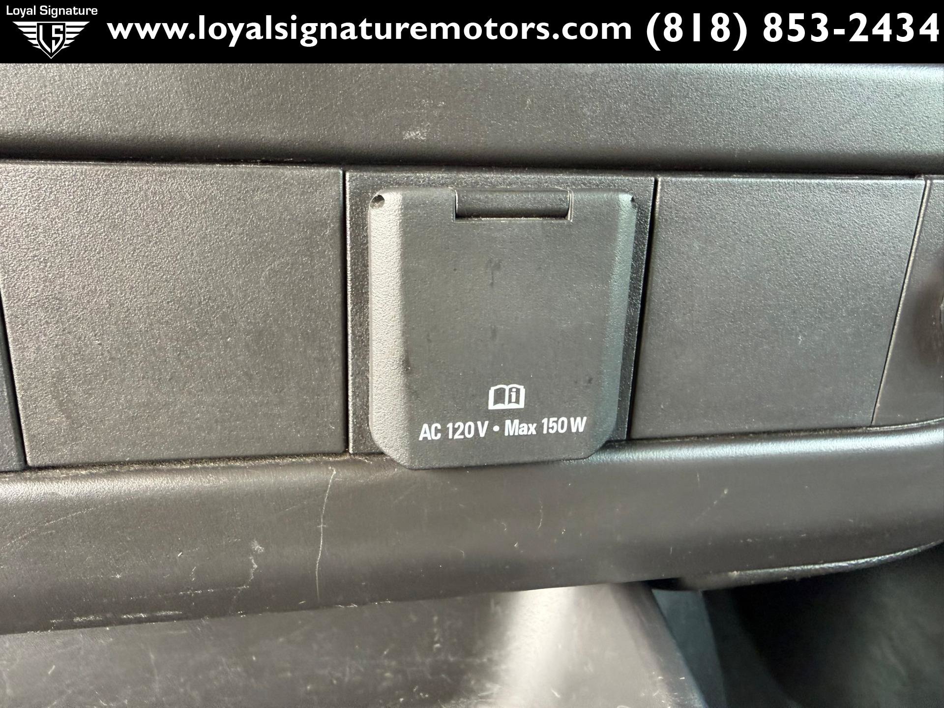 Used 2022 Chevrolet Express 2500 w/ Driver Convenience Package RWD image 32