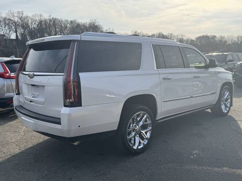 Used 2018 Cadillac Escalade ESV Platinum AWD/4WD image 5