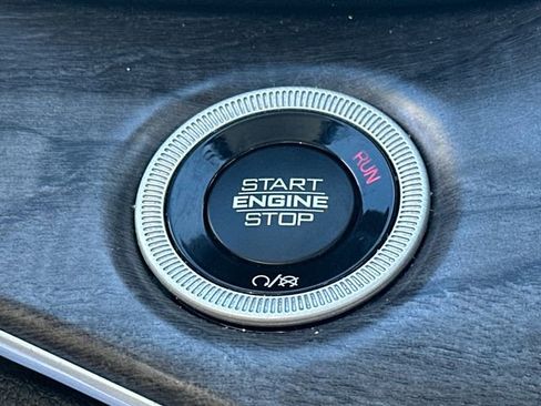 Used 2022 Jeep Grand Cherokee L Limited image 37