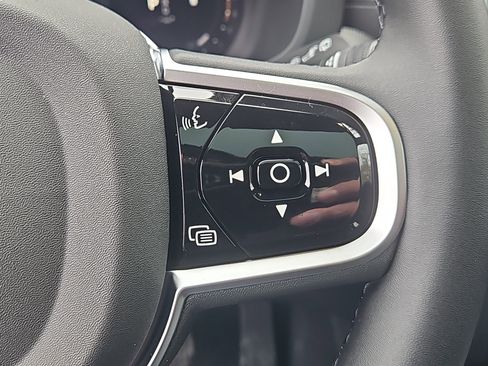 New 2026 Volvo XC60 B5 Ultra w/ Protection Package Premier image 17