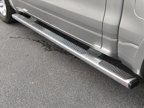 Used 2022 RAM 1500 Laramie AWD/4WD image 18