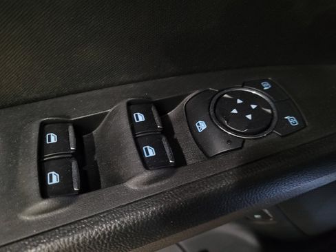 Used 2019 Ford Fusion SE FWD image 27