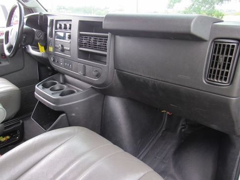 Used 2021 Chevrolet Express 3500 w/ Power Convenience Package RWD image 13