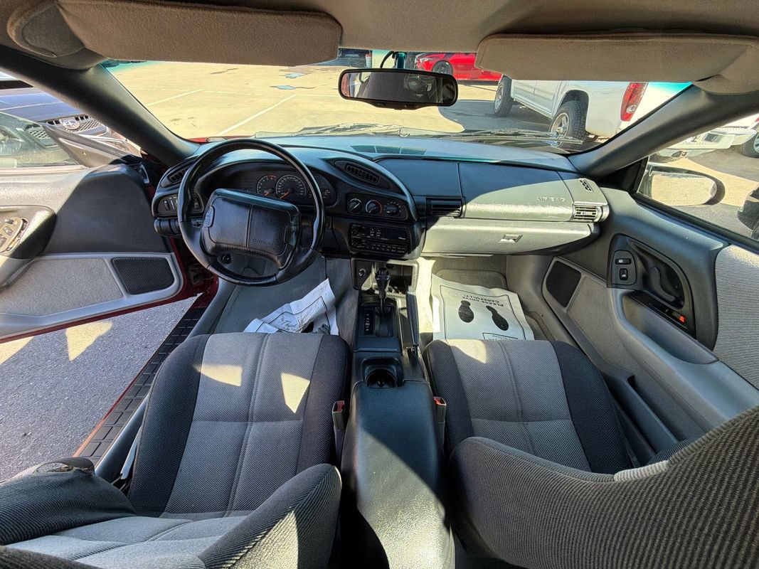 Used 1994 Chevrolet Camaro Z28 RWD image 11